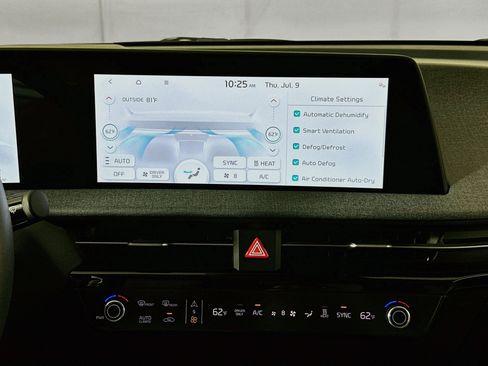 Used 2024 Kia EV6 Wind w/ Wind Technology Package AWD/4WD image 24