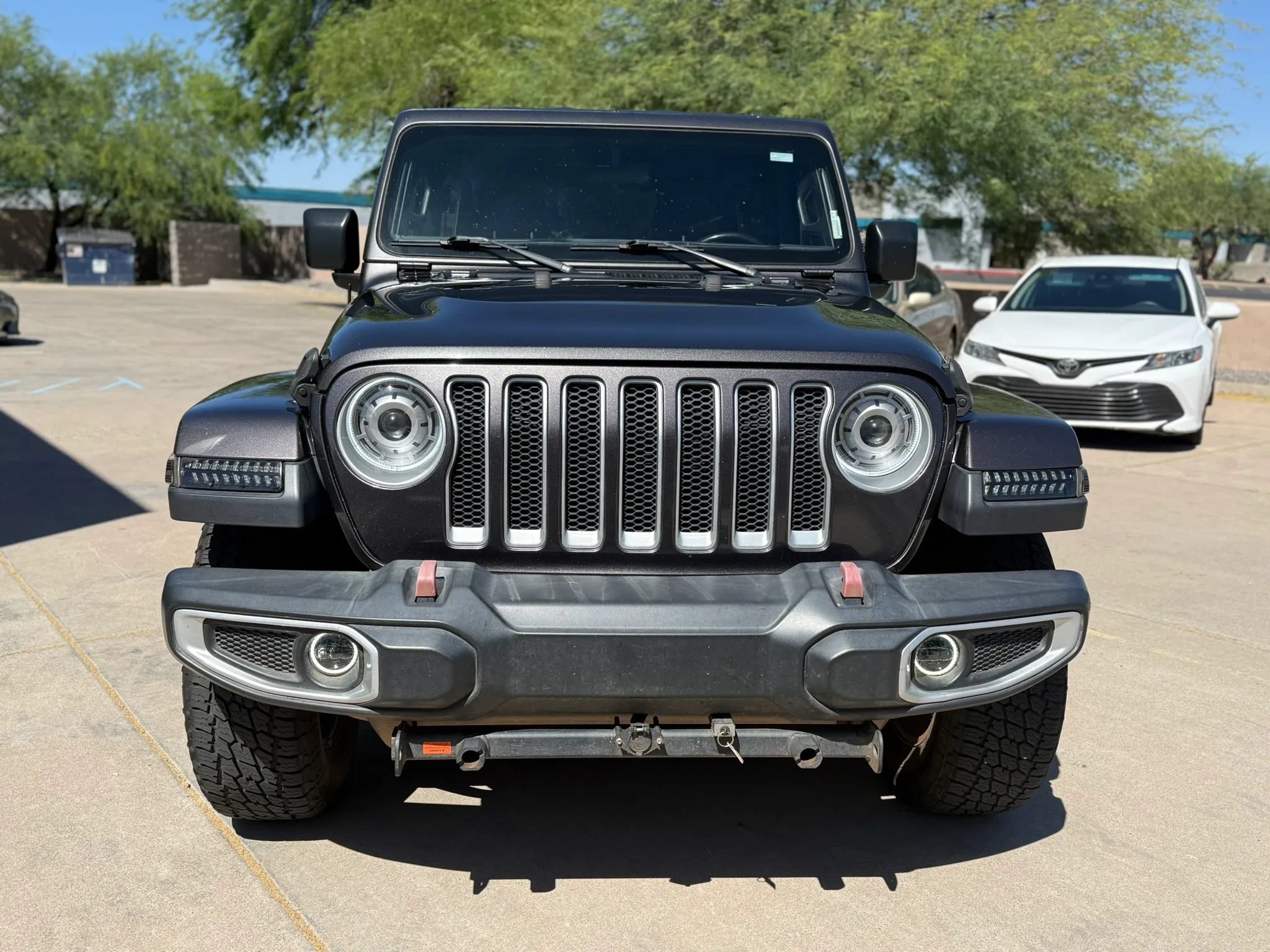 Used 2020 Jeep Wrangler Unlimited Sahara AWD/4WD image 5