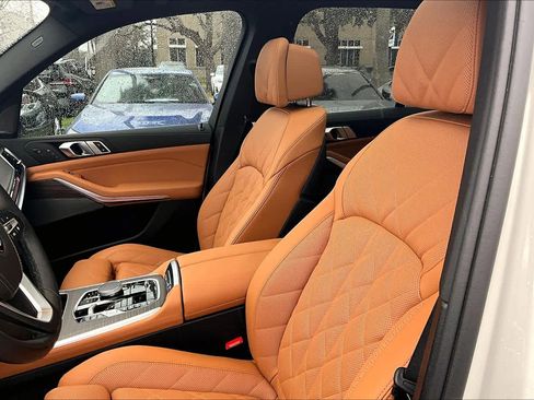 Used 2026 BMW X5 xDrive50e w/ Climate Comfort Package image 8