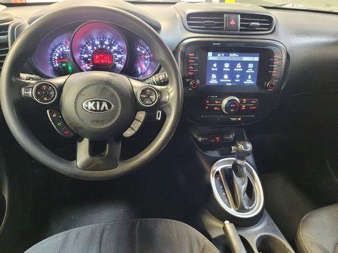 Used 2018 Kia Soul + FWD image 22