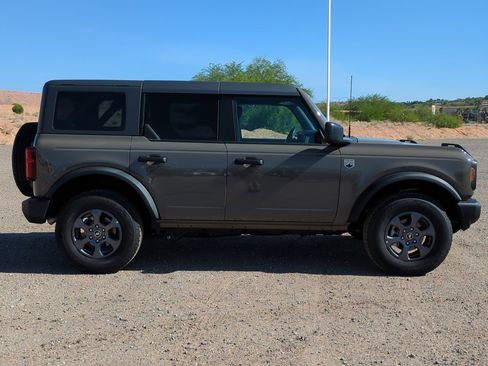 Used 2025 Ford Bronco Big Bend AWD/4WD image 3
