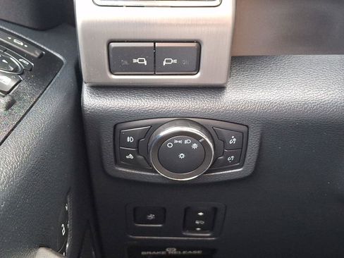 Used 2022 Ford F350 Platinum image 24