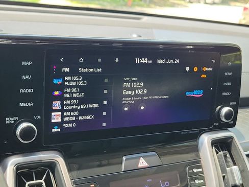 Used 2023 Kia Sorento S w/ Panoramic Sunroof Package FWD image 32