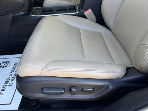 Used 2016 Honda CR-V Touring image 30