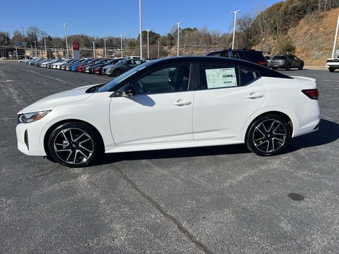 New 2025 Nissan Sentra SR w/ SR Premium Package image 4