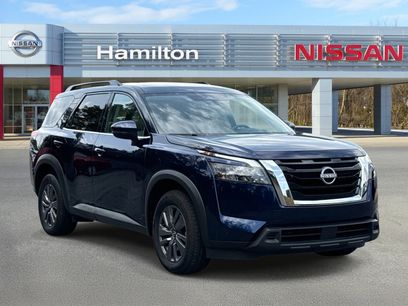 Used 2024 Nissan Pathfinder SV