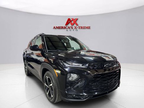 Used 2021 Chevrolet TrailBlazer RS w/ Sun and Liftgate Package FWD image 9