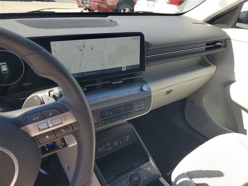 Used 2024 Hyundai Kona Limited image 32