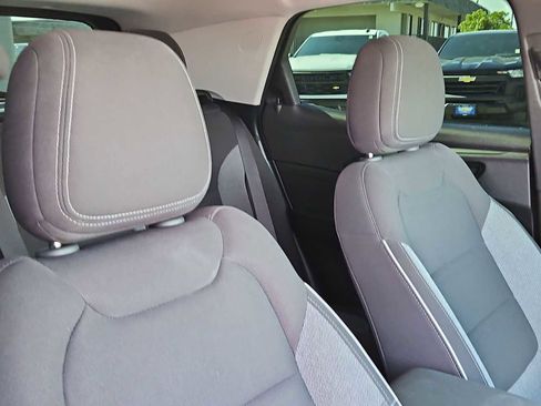 Used 2025 Chevrolet TrailBlazer LS w/ LS Convenience Package FWD image 18