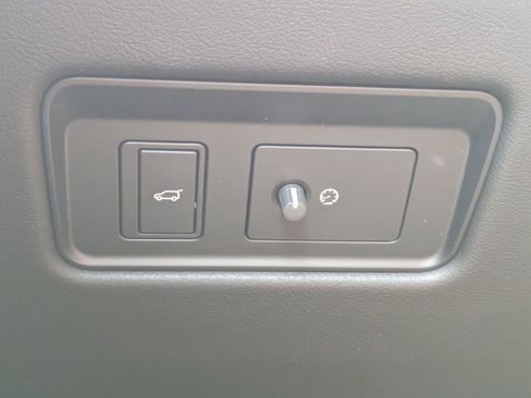 New 2026 Jaguar F-PACE R-Dynamic S image 17