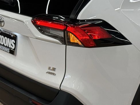 Used 2024 Toyota RAV4 LE AWD/4WD image 29