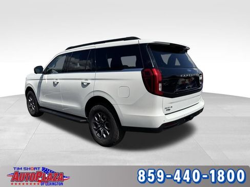 Used 2025 Ford Expedition Active AWD/4WD image 2