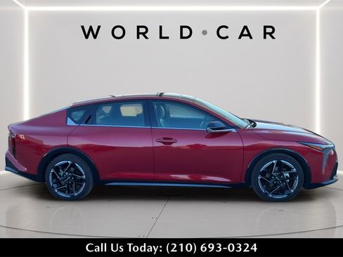 Used 2025 Kia K4 GT-Line w/ GT-Line Premium Package image 8