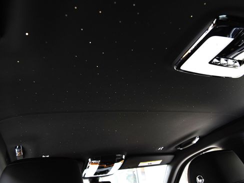 Used 2024 Rolls-Royce Cullinan image 19