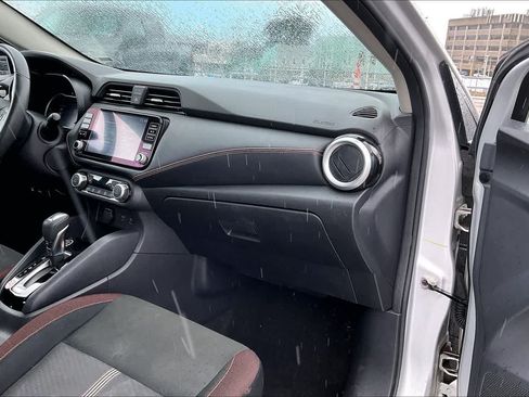 Used 2024 Nissan Versa SR FWD image 23