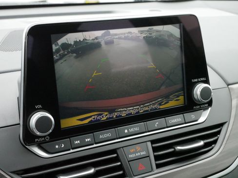 Used 2025 Nissan Altima 2.5 SV image 29