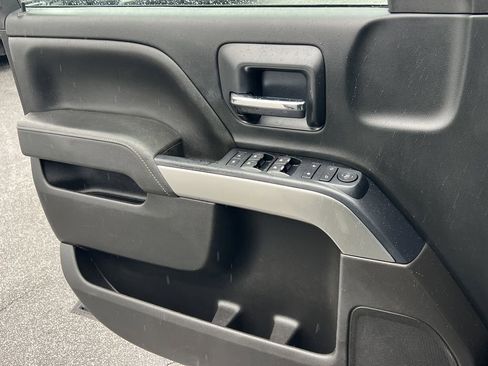 Used 2018 Chevrolet Silverado 1500 LT image 12