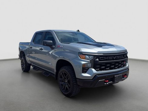 Used 2023 Chevrolet Silverado 1500 Custom Trail Boss AWD/4WD image 8