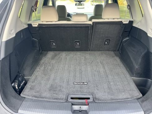 Certified 2023 Nissan Rogue SV image 37