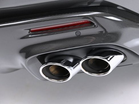 Used 2024 Ferrari Purosangue image 33