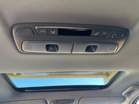 Used 2022 Kia Telluride EX w/ EX Premium Package image 21