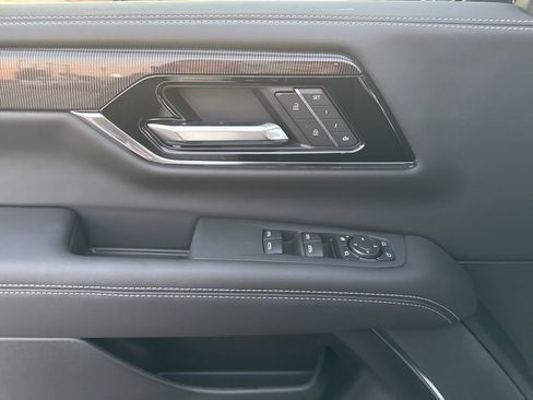 New 2026 GMC Yukon Elevation image 13