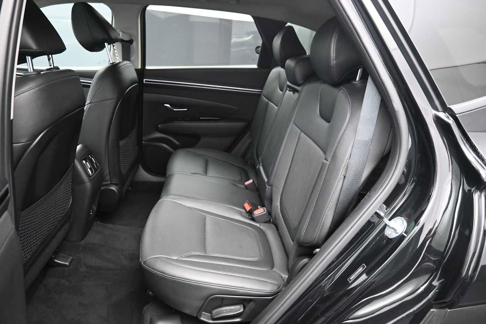 Certified 2024 Hyundai Tucson Limited AWD/4WD image 23