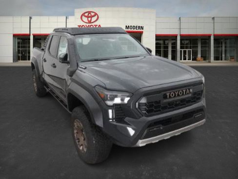 New 2025 Toyota Tacoma 4x4 Double Cab Hybrid image 32
