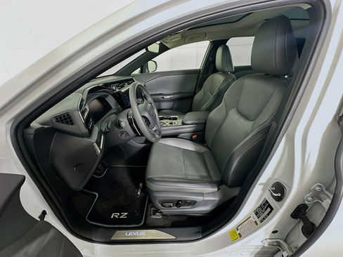 Used 2024 Lexus RZ 300e Premium image 13