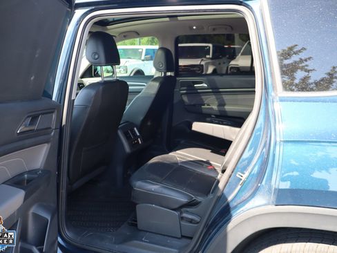 Used 2023 Volkswagen Atlas SE w/ Panoramic Sunroof Package FWD image 26