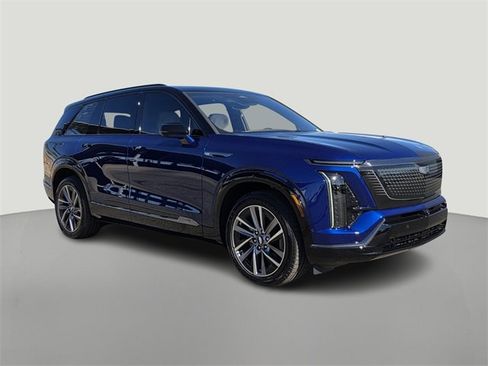 New 2026 Cadillac Vistiq Sport w/ LPO, Floor Liner Package image 8