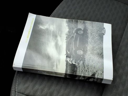 Used 2022 Ford Escape SE w/ Convenience Package image 26