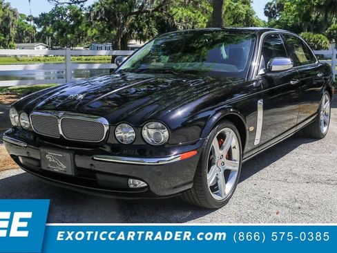 Used 2006 Jaguar XJ Vanden Plas Super V8 Portfolio RWD image 1