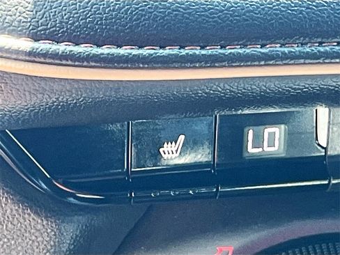 Used 2024 Chevrolet Blazer Premier image 20