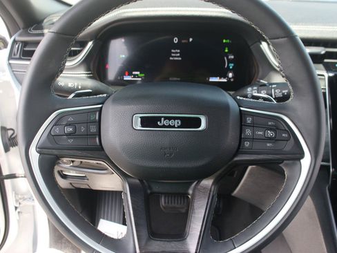 Used 2024 Jeep Grand Cherokee Limited 4xe AWD/4WD image 24
