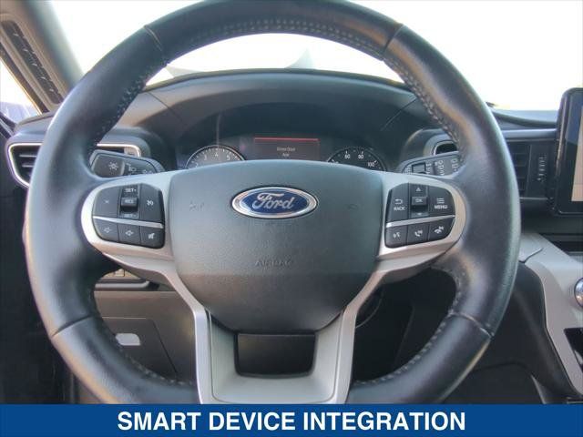 Used 2020 Ford Explorer XLT w/ Equipment Group 202A RWD image 13