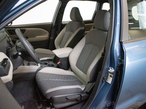 Used 2025 Subaru Forester AWD/4WD image 19