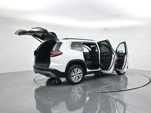 Used 2024 GMC Acadia Elevation image 50