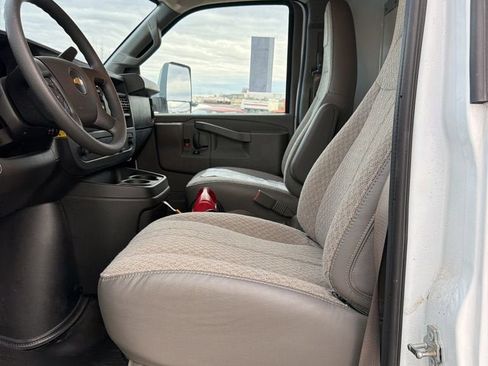 New 2025 Chevrolet Express 3500 w/ Power Convenience Package image 33
