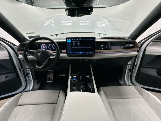 New 2027 Volkswagen Atlas SEL R-Line AWD/4WD image 21