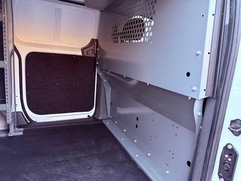 Used 2019 Nissan NV200 S image 26