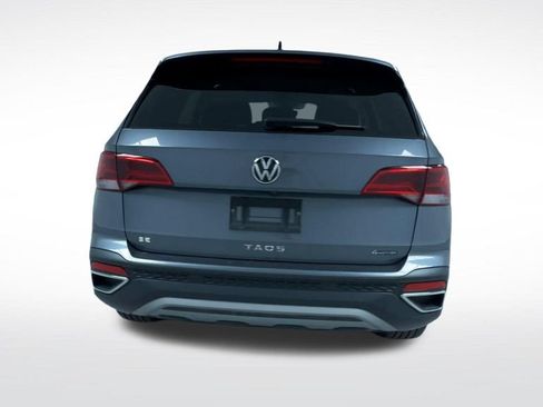 Used 2022 Volkswagen Taos SE w/ Panoramic Sunroof Package AWD/4WD image 7