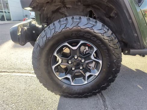 Used 2023 Jeep Wrangler Unlimited Rubicon w/ Cold Weather Group image 10