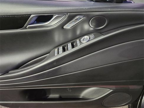 Used 2025 Genesis G80 2.5T image 19