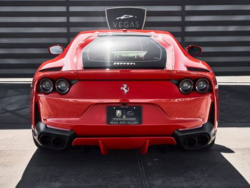 Used 2020 Ferrari 812 Superfast RWD image 22