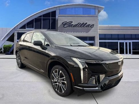 Used 2026 Cadillac Optiq Sport 2 RWD image 3