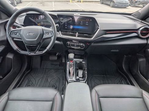 Used 2025 Chevrolet Trax RS w/ Driver Confidence Package FWD image 15