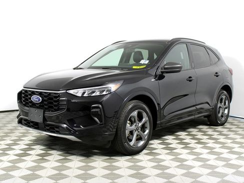 Used 2024 Ford Escape ST-Line image 3