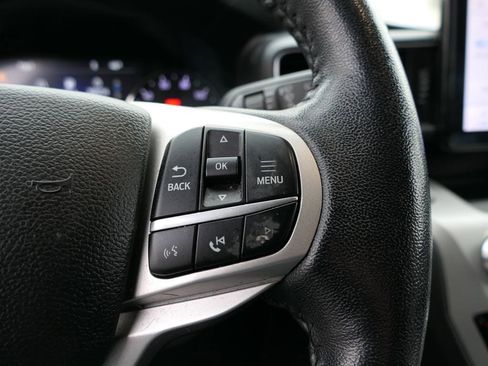 Used 2022 Ford Explorer XLT w/ Equipment Group 202A image 16