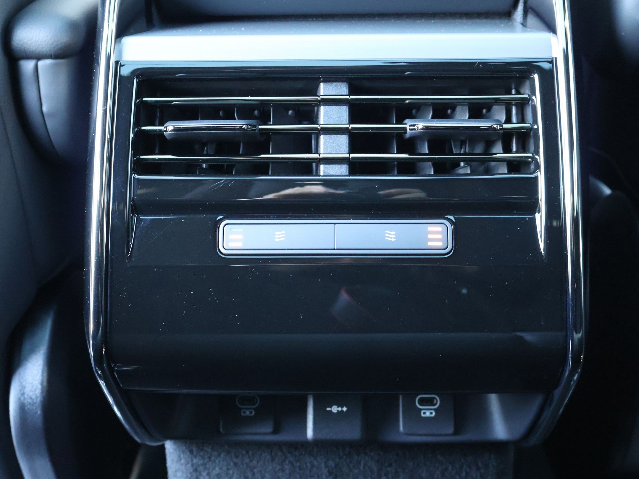 Certified 2025 Land Rover Range Rover Sport AWD/4WD image 27